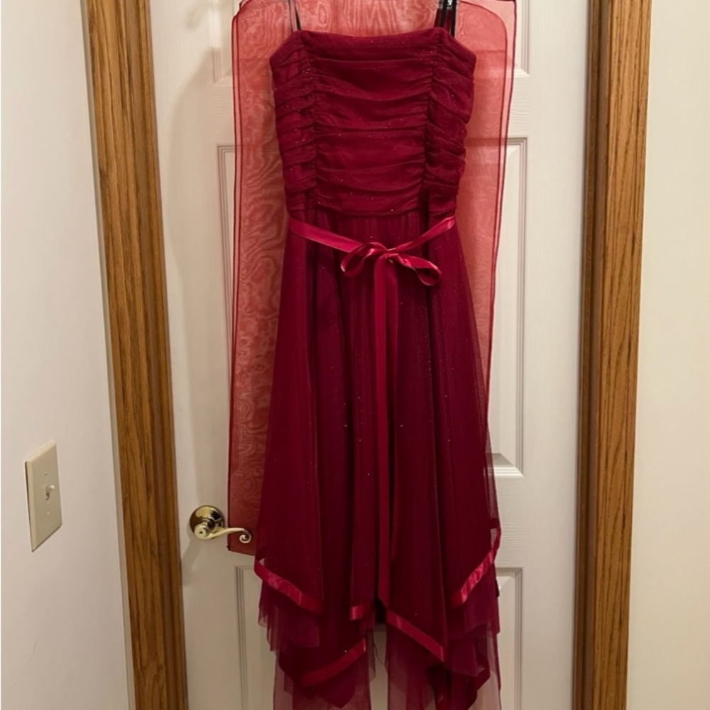 Elegant Red Strapless Dress